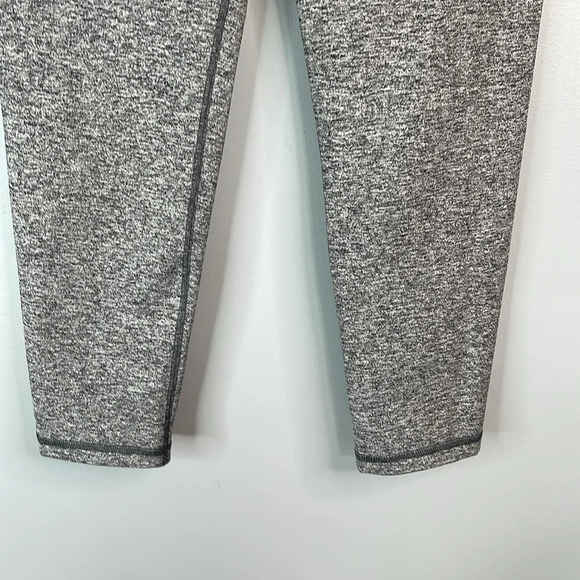 VSX Sport Knockout By Victoria Secret Capri Leggings Grey Mix Stretch Yoga M - Picture 4 of 10